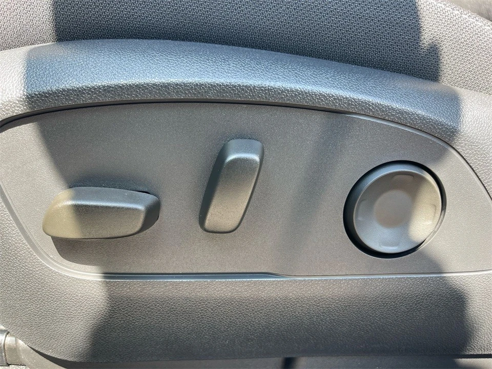 2024 Chevrolet Traverse - Image 10 of 12