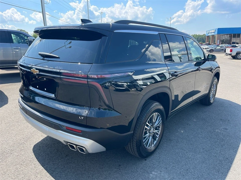 2024 Chevrolet Traverse - Image 5 of 12