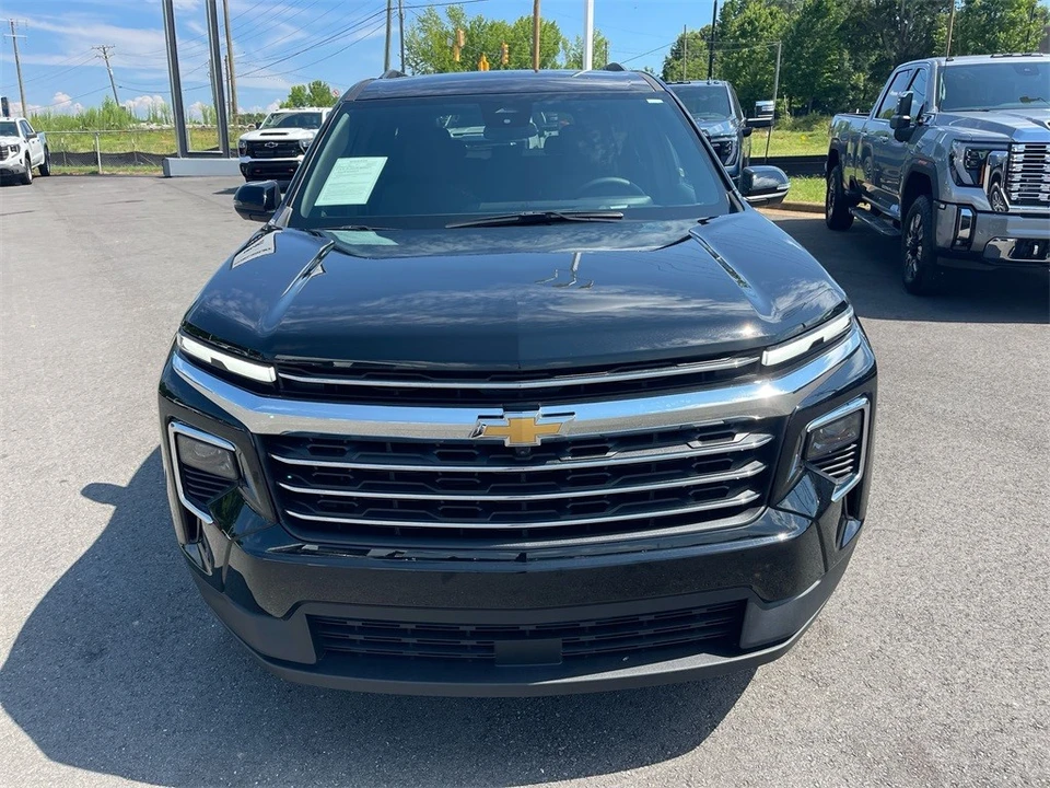 2024 Chevrolet Traverse - Image 8 of 12