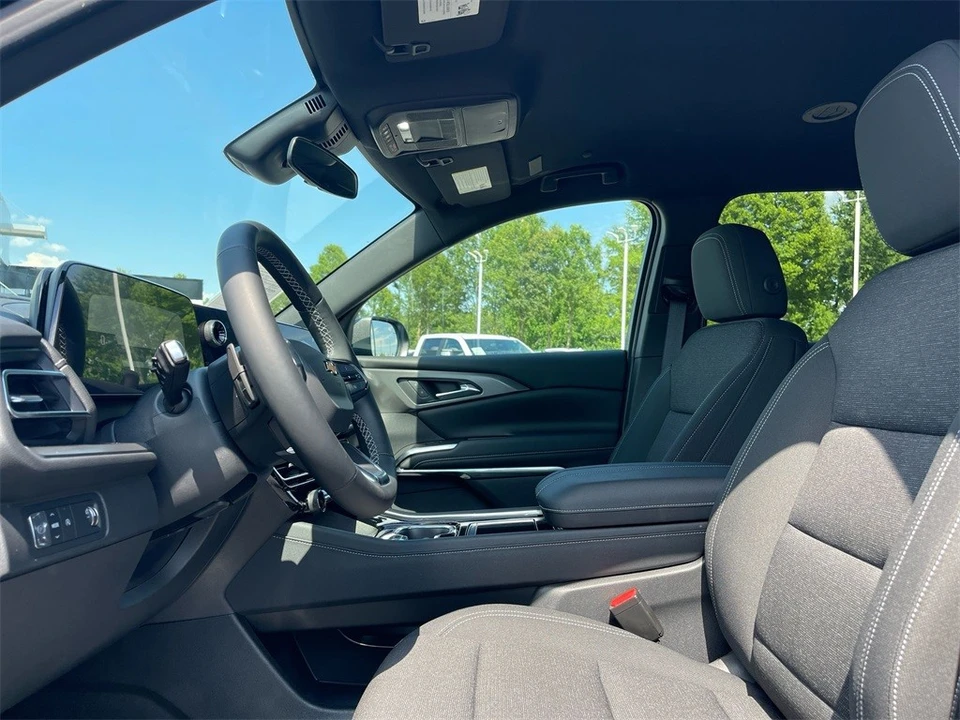 2024 Chevrolet Traverse - Image 9 of 12
