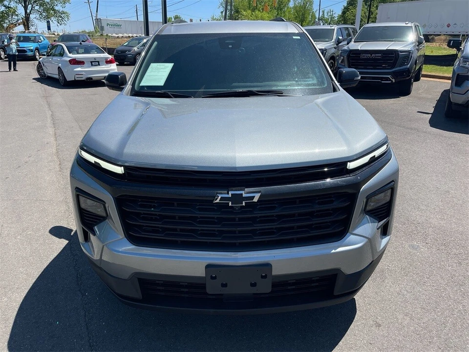 2024 Chevrolet Traverse - Image 8 of 12