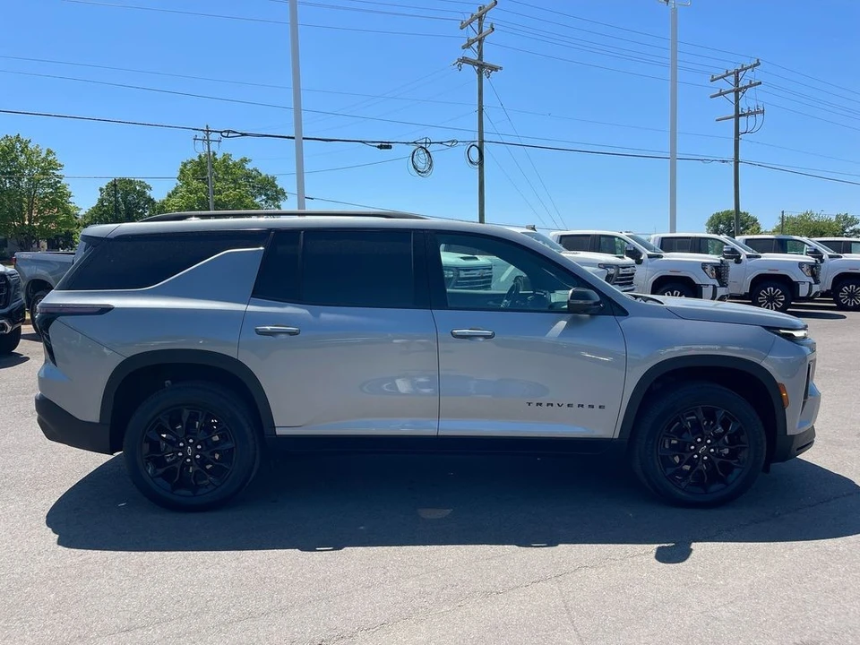 2024 Chevrolet Traverse - Image 6 of 12