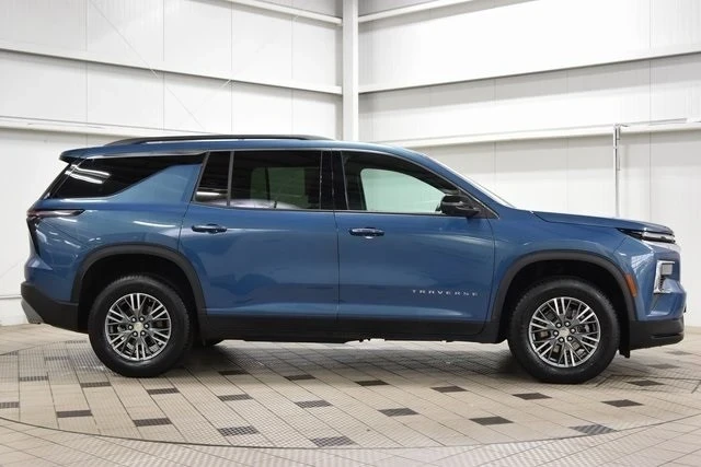2024 Chevrolet Traverse - Image 9 of 12