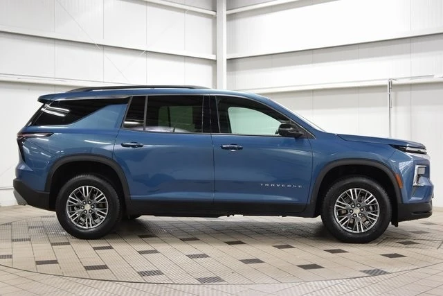 2024 Chevrolet Traverse - Image 9 of 12