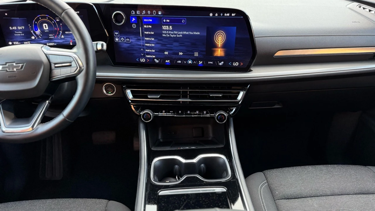 2024 Chevrolet Traverse - Image 17 of 21