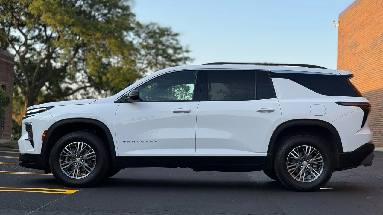 2024 Chevrolet Traverse - Image 4 of 21