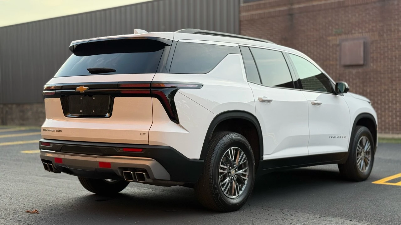 2024 Chevrolet Traverse - Image 7 of 21