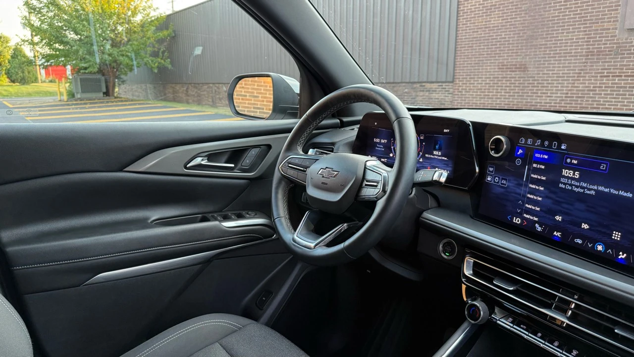 2024 Chevrolet Traverse - Image 13 of 21