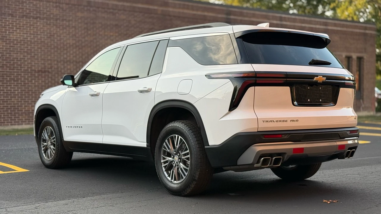 2024 Chevrolet Traverse - Image 5 of 21