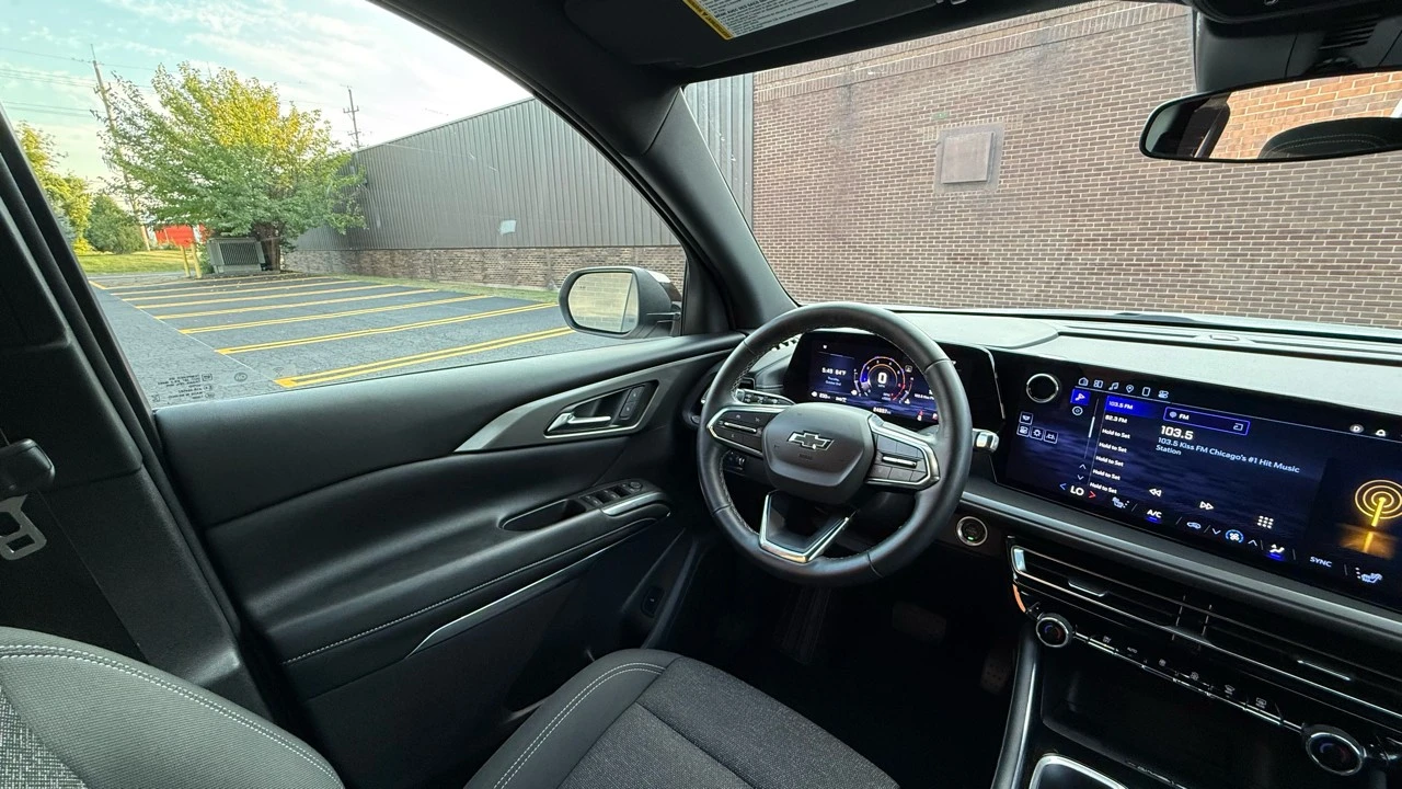 2024 Chevrolet Traverse - Image 12 of 21