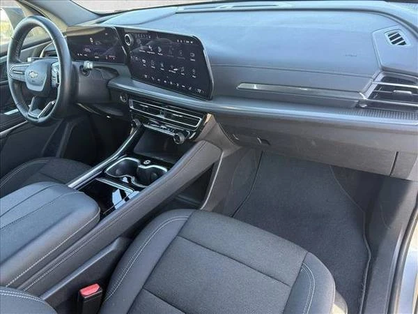 2024 Chevrolet Traverse - Image 13 of 21