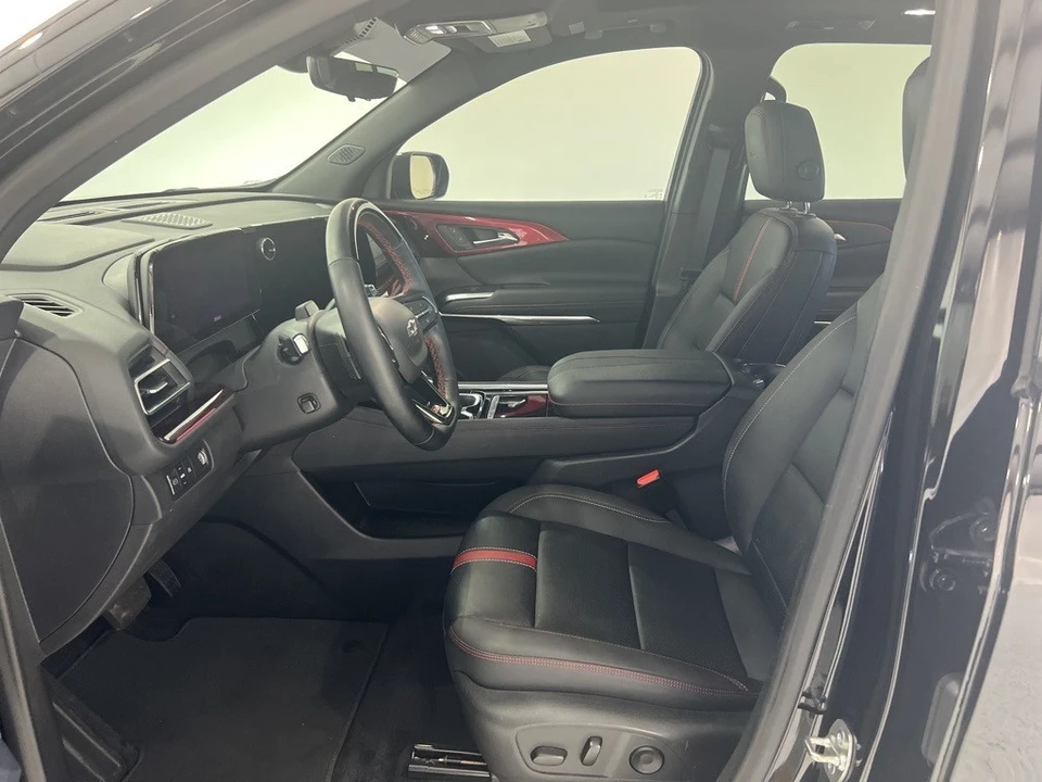 2024 Chevrolet Traverse - Image 16 of 21