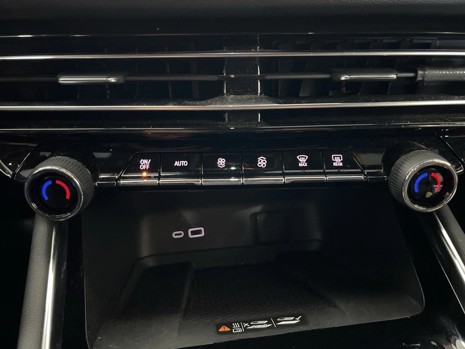 2024 Chevrolet Traverse - Image 15 of 21