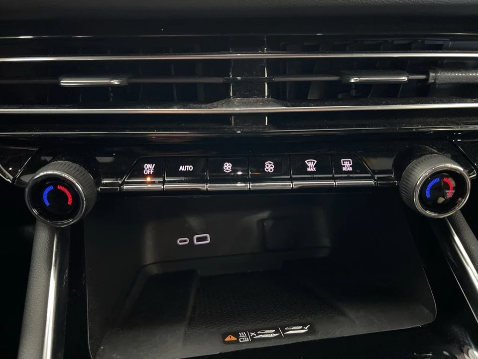 2024 Chevrolet Traverse - Image 15 of 21