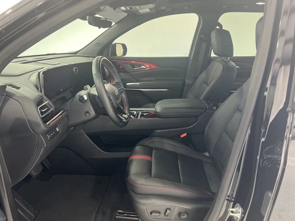 2024 Chevrolet Traverse - Image 16 of 21