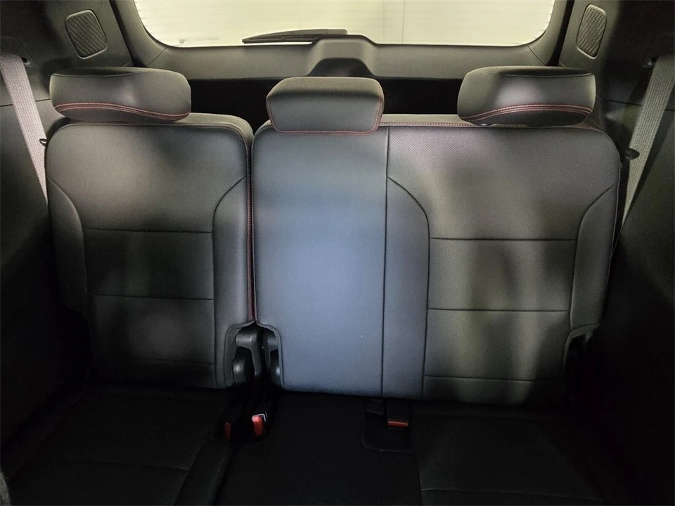 2024 Chevrolet Traverse - Image 9 of 12