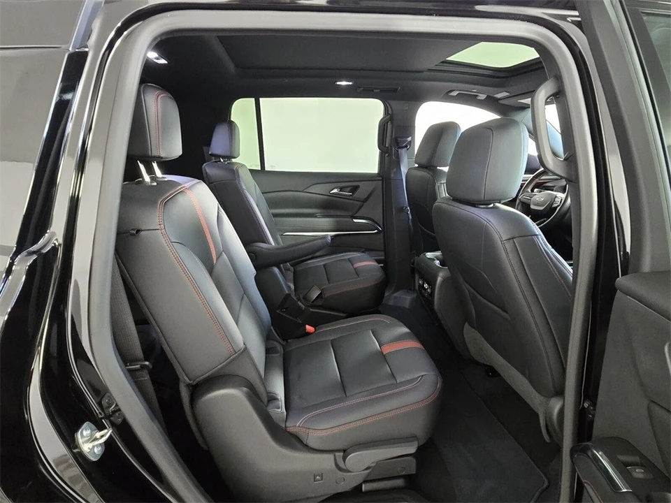 2024 Chevrolet Traverse - Image 14 of 21