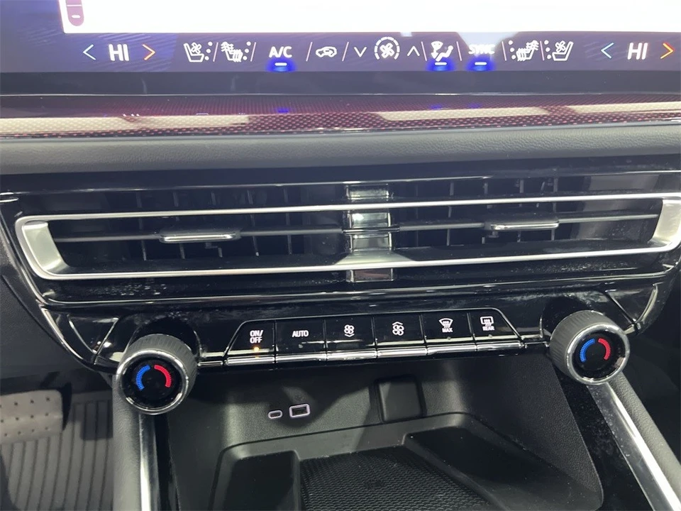 2024 Chevrolet Traverse - Image 17 of 21