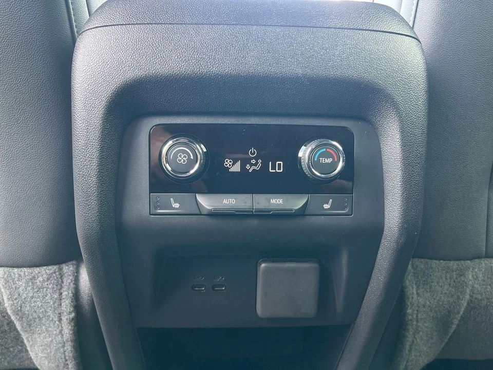 2024 Chevrolet Traverse - Image 14 of 21