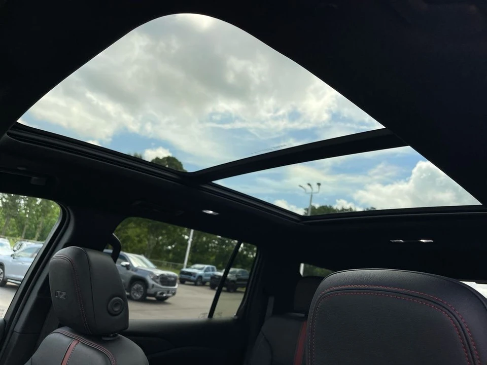 2024 Chevrolet Traverse - Image 12 of 12
