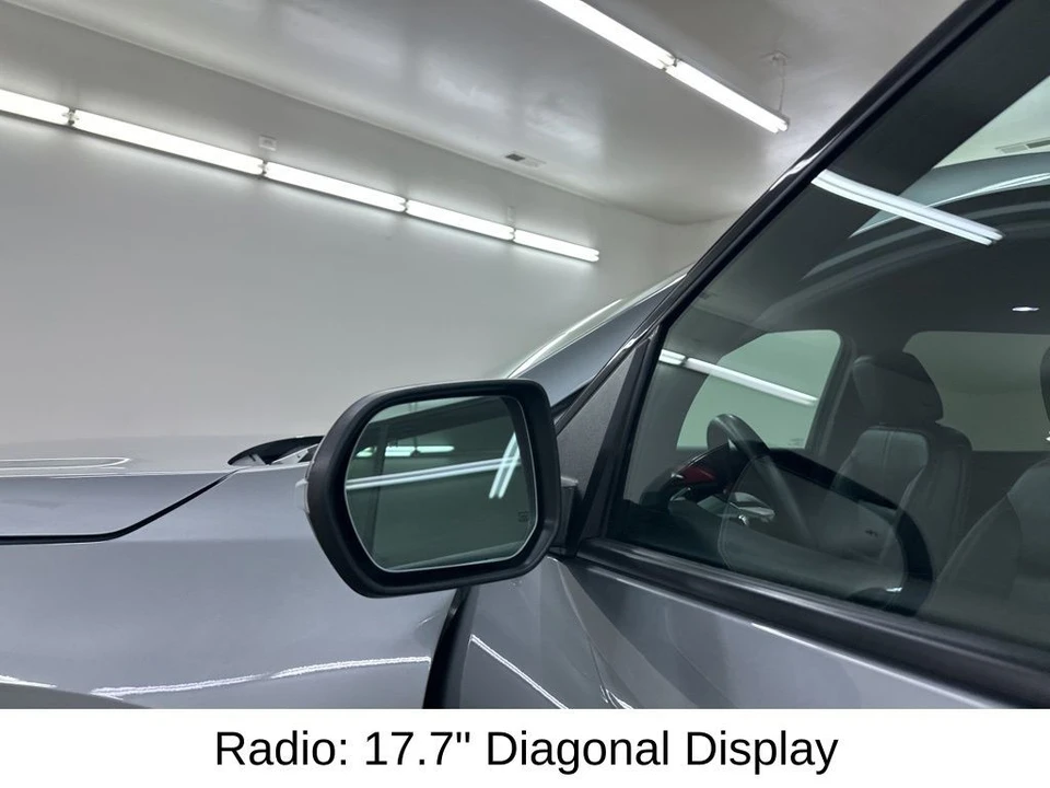 2024 Chevrolet Traverse - Image 17 of 21
