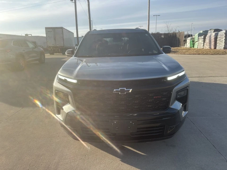2024 Chevrolet Traverse - Image 4 of 12