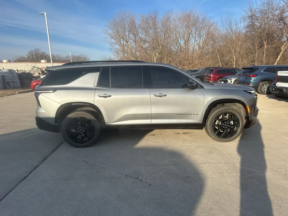 2024 Chevrolet Traverse - Image 6 of 12
