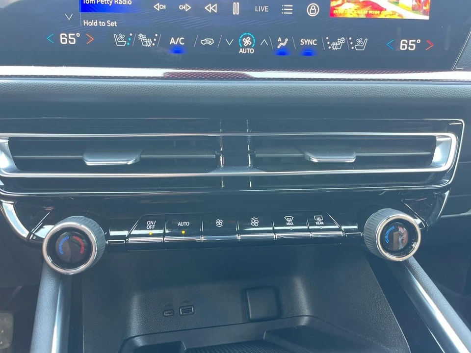 2024 Chevrolet Traverse - Image 21 of 21