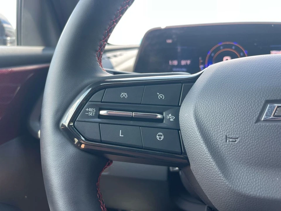 2024 Chevrolet Traverse - Image 17 of 21