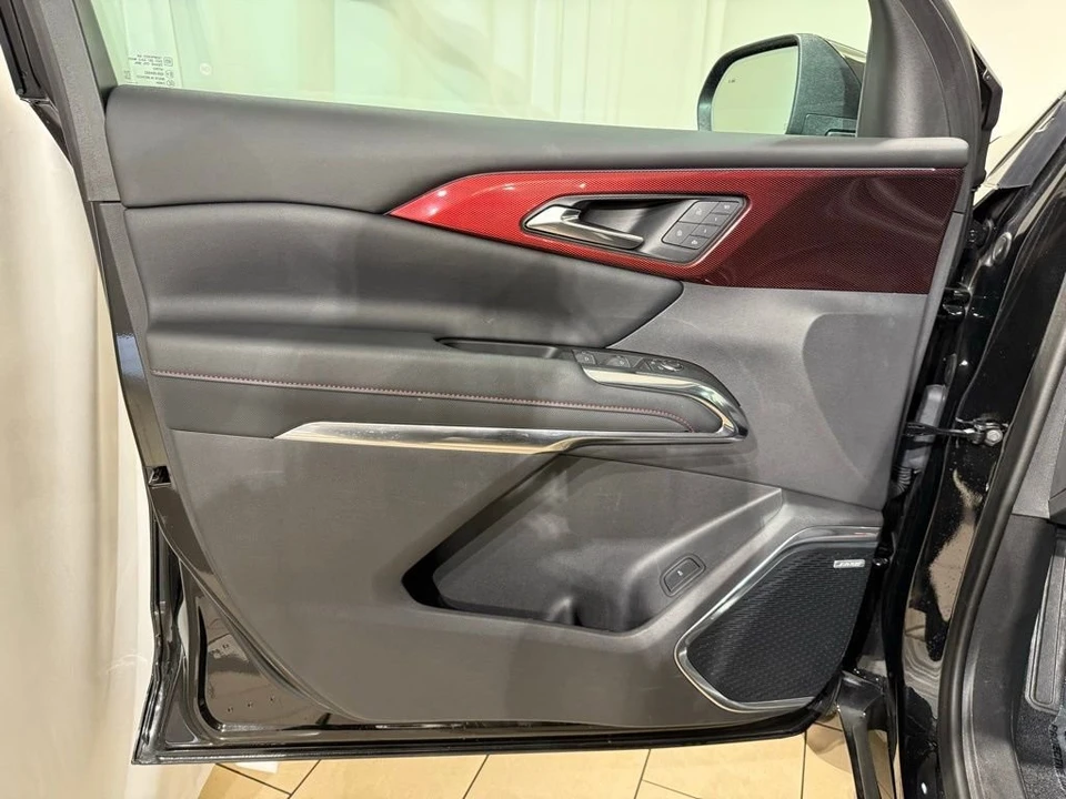 2024 Chevrolet Traverse - Image 15 of 21