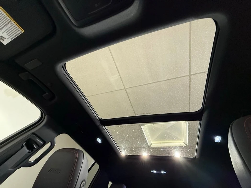 2024 Chevrolet Traverse - Image 18 of 21