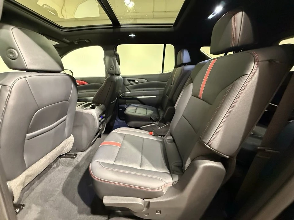 2024 Chevrolet Traverse - Image 20 of 21