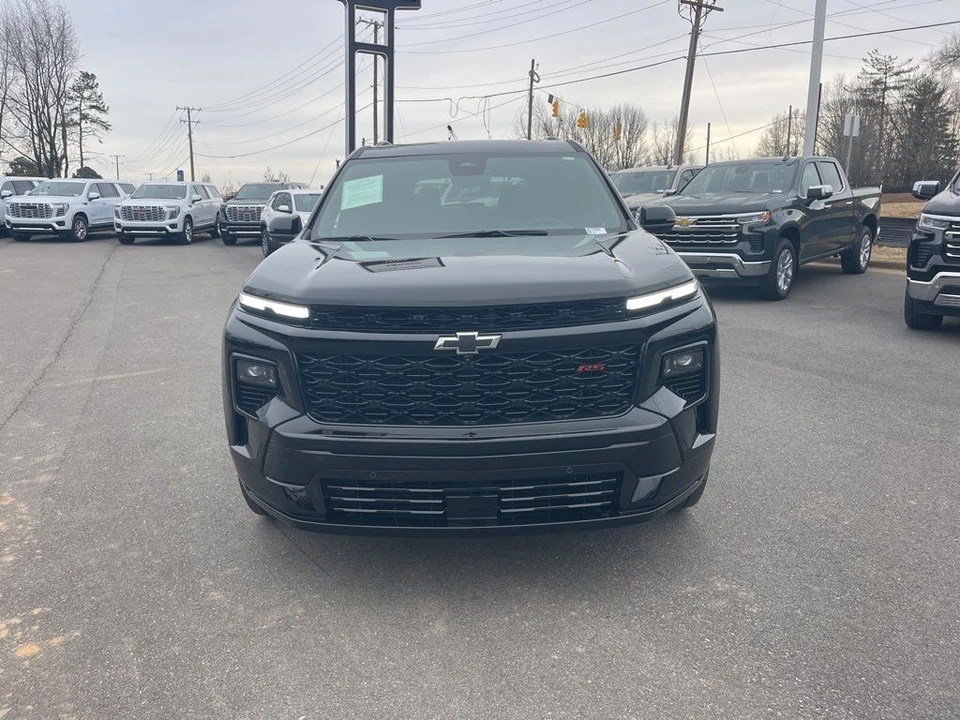 2024 Chevrolet Traverse - Image 8 of 12