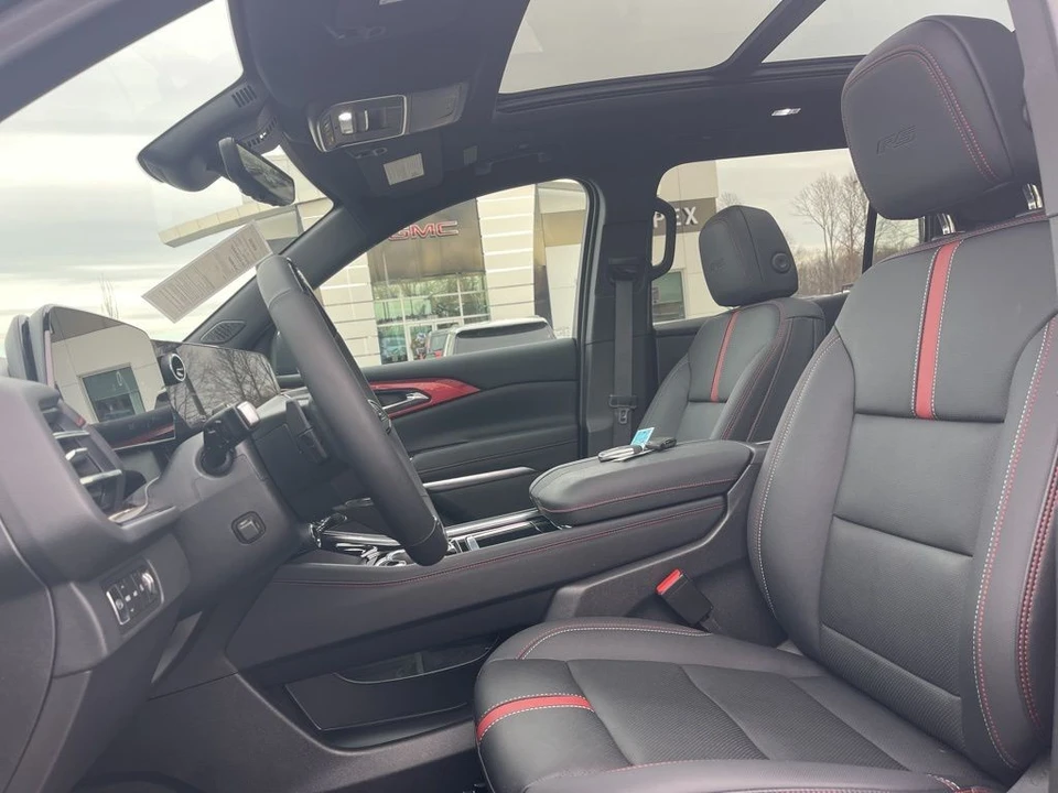 2024 Chevrolet Traverse - Image 10 of 12