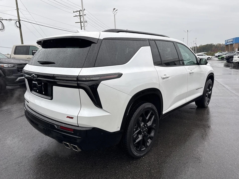 2024 Chevrolet Traverse - Image 5 of 12