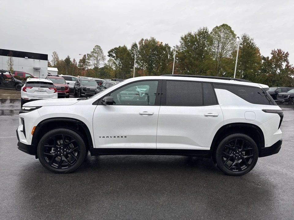 2024 Chevrolet Traverse - Image 2 of 12