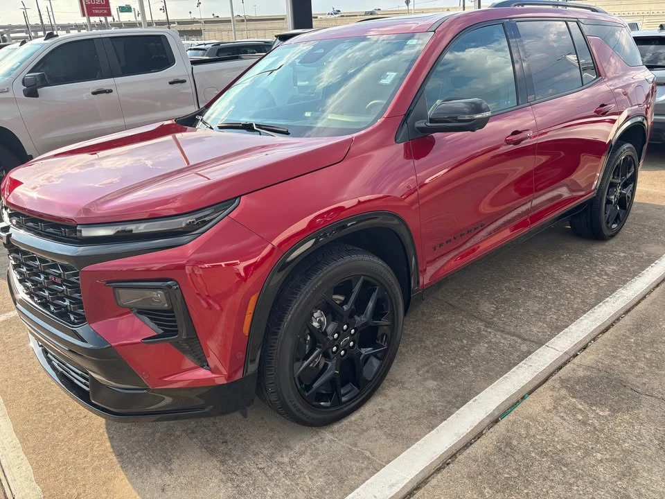2024 Chevrolet Traverse - Image 2 of 20