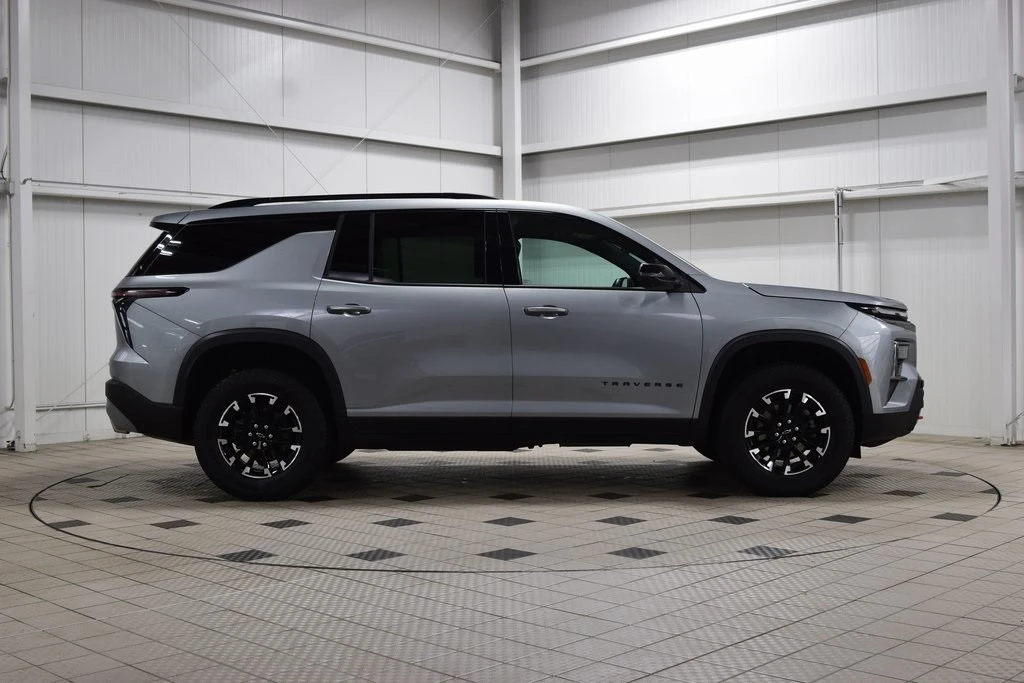 2024 Chevrolet Traverse - Image 9 of 12