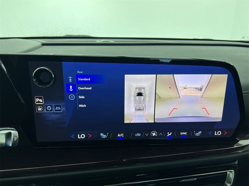 2024 Chevrolet Traverse - Image 15 of 21