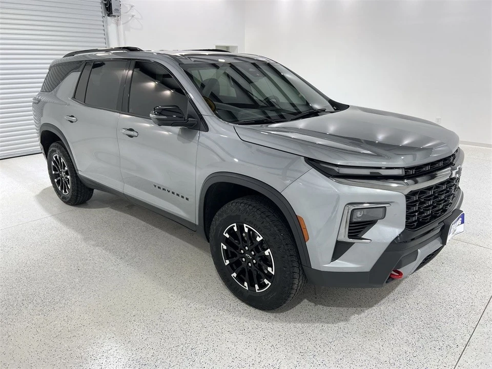 2024 Chevrolet Traverse - Image 2 of 21