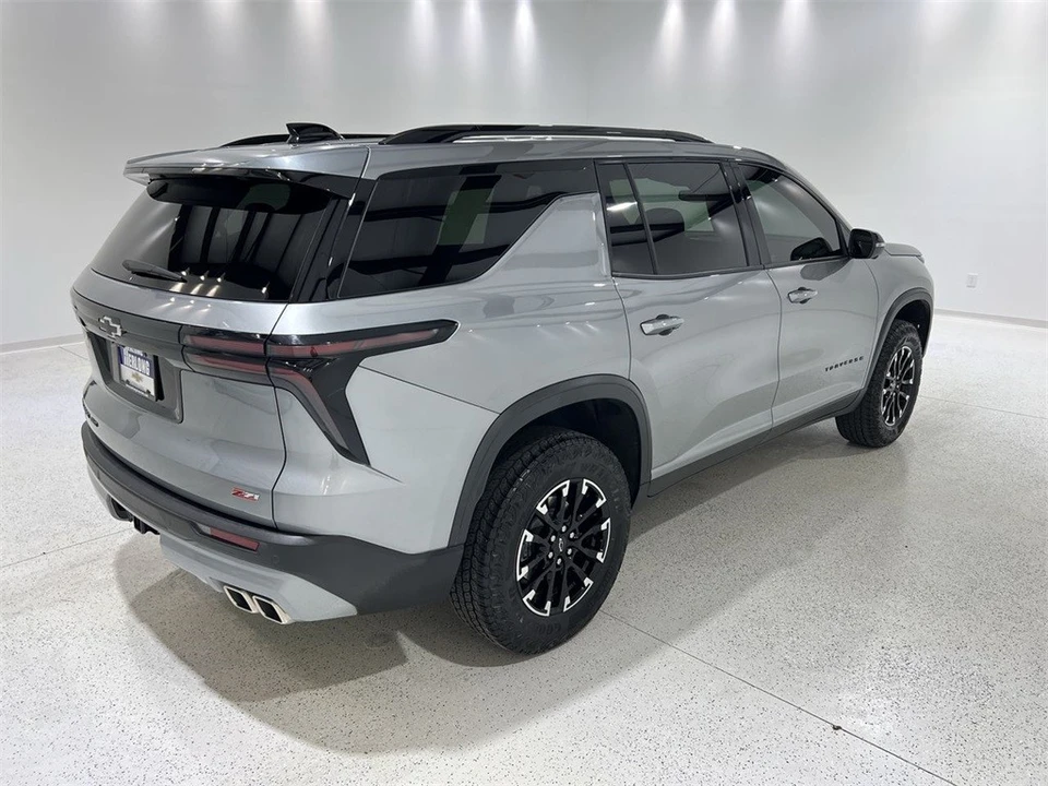 2024 Chevrolet Traverse - Image 8 of 21