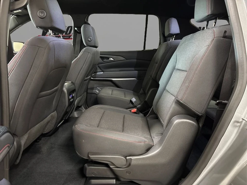 2024 Chevrolet Traverse - Image 10 of 12