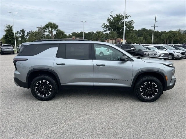 2024 Chevrolet Traverse - Image 9 of 21