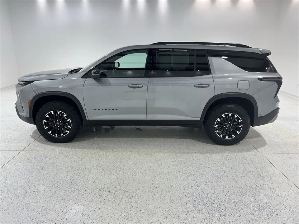 2024 Chevrolet Traverse - Image 5 of 12