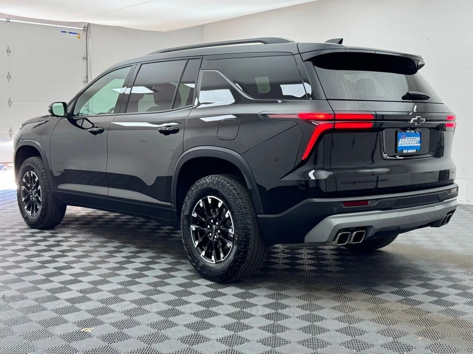 2024 Chevrolet Traverse - Image 11 of 12