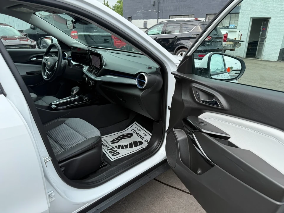 2024 Chevrolet Trax - Image 11 of 20