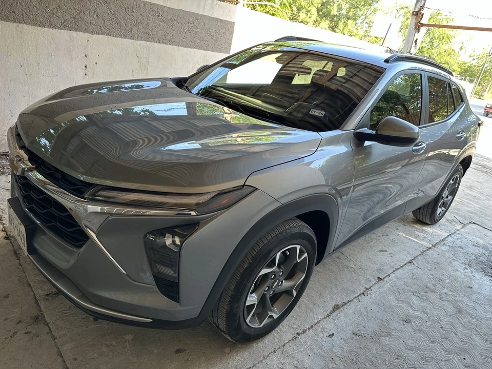 2024 Chevrolet Trax - Image 2 of 6