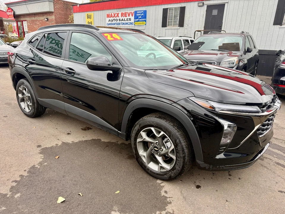 2024 Chevrolet Trax - Image 2 of 20