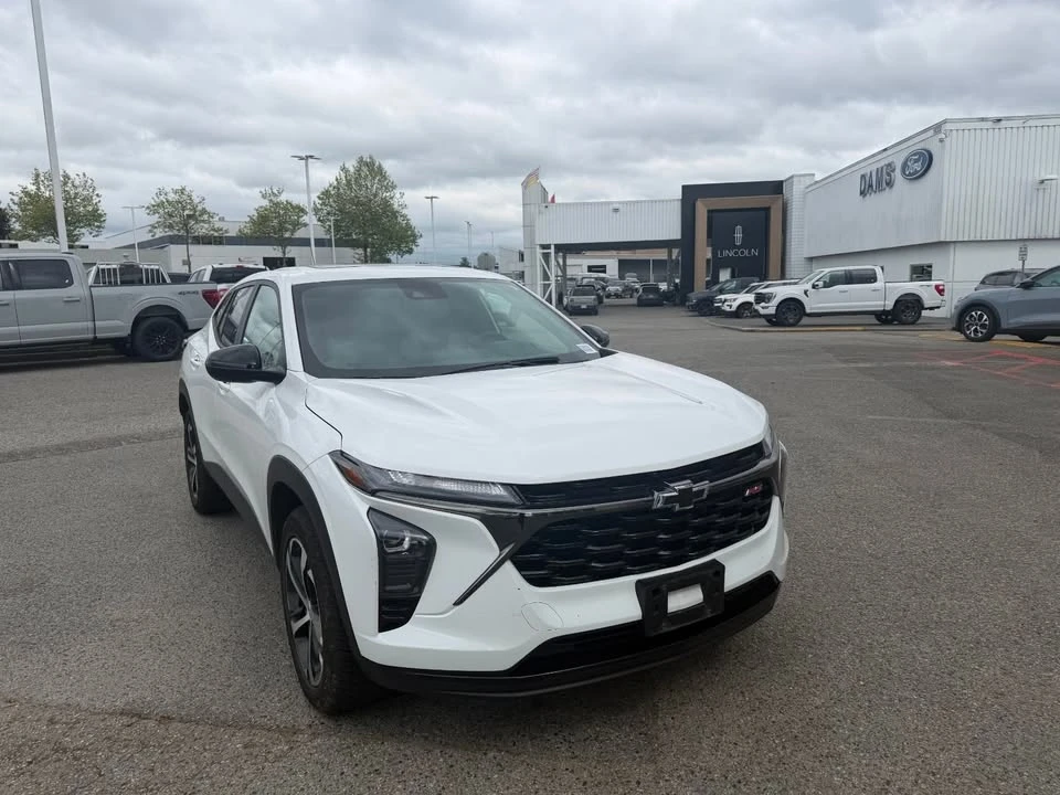 2024 Chevrolet Trax - Image 2 of 19