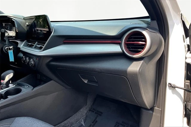 2024 Chevrolet Trax - Image 16 of 19